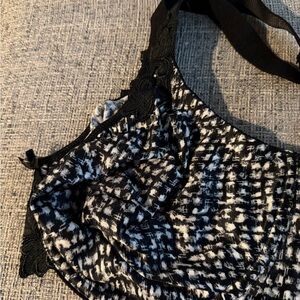 Chantelle 20310 Hedona Minimizer Underwire Bra,
32DDDD, Black White